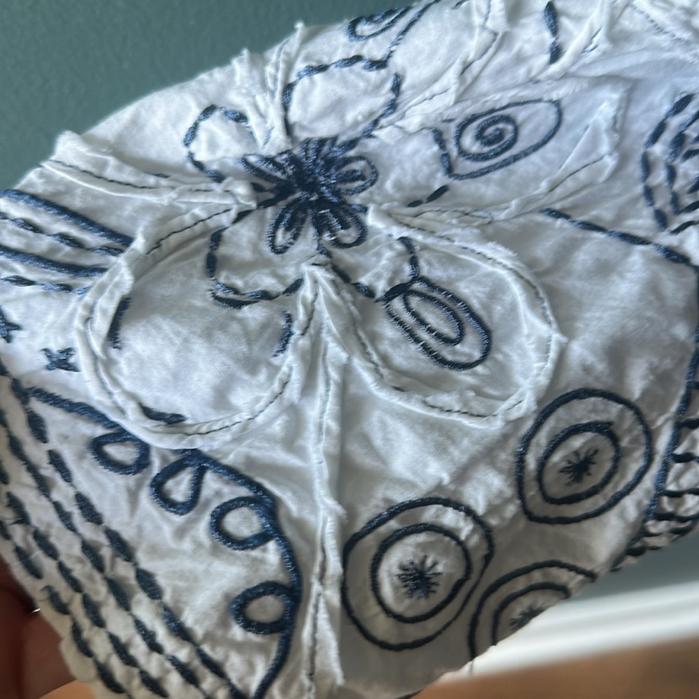 Embroidered Jacket With Buttons - image 3